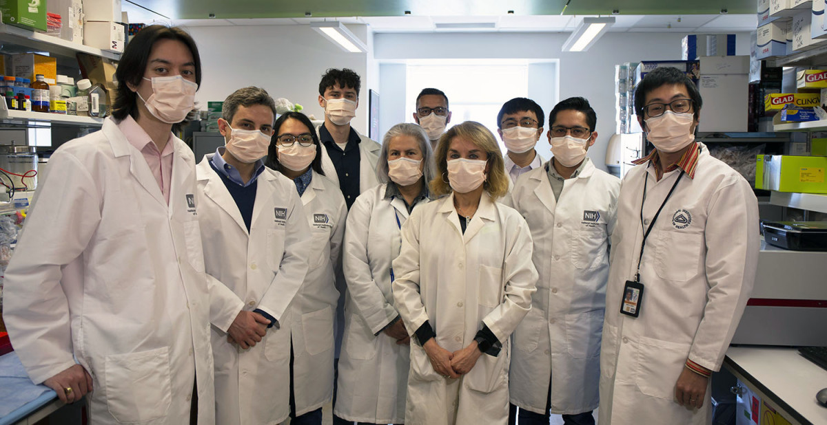 Dr. Kaplan with members of her lab
