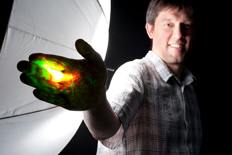 Keir Neuman, Ph.D., develops new techniques for studying life